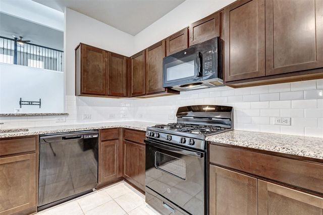 10511 Snowy Ridge Lane, Rosharon, TX 77583