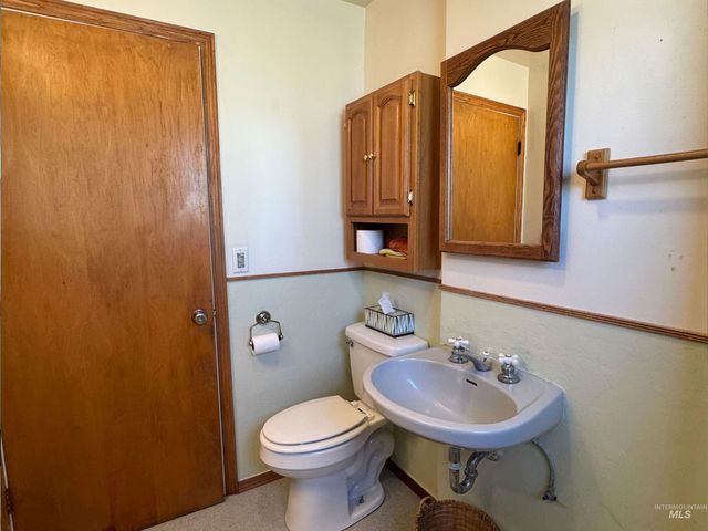 1937 E 4th Ave, Twin Falls, ID 83301