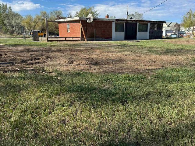 1937 E 4th Ave, Twin Falls, ID 83301