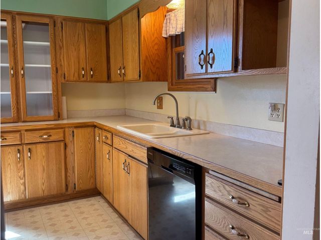 1937 E 4th Ave, Twin Falls, ID 83301
