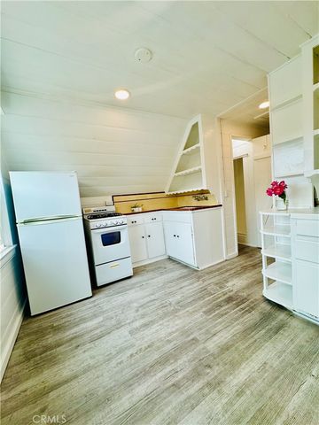24263 Los Codona Avenue C, Torrance, CA 90505