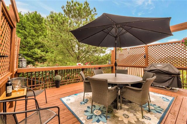 262 Double Gate Way, Sugar Hill, GA 30518