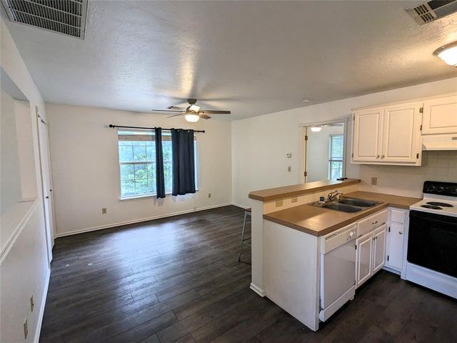 420 W Comanche Street, Norman, OK 73069