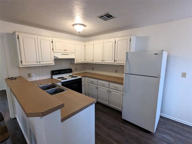 420 W Comanche Street, Norman, OK 73069
