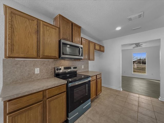 1101 Savanh Street, Venus, TX 76084