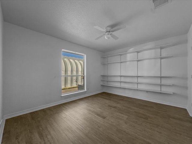 1101 Savanh Street, Venus, TX 76084