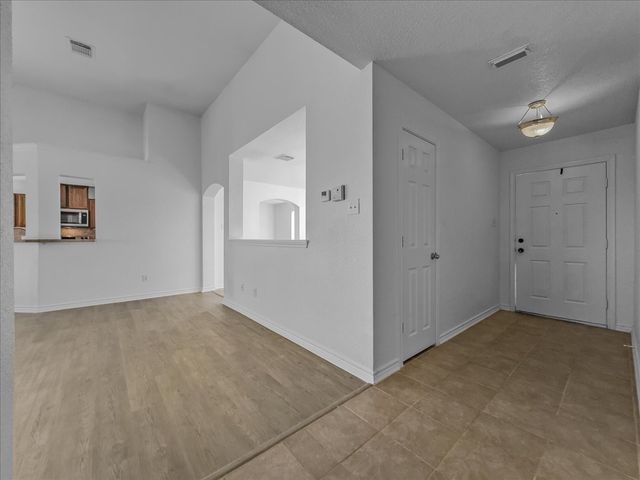 1101 Savanh Street, Venus, TX 76084