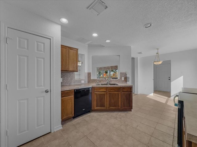 1101 Savanh Street, Venus, TX 76084