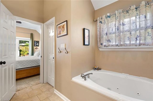 5506 Traders Way, Greensboro, NC 27407