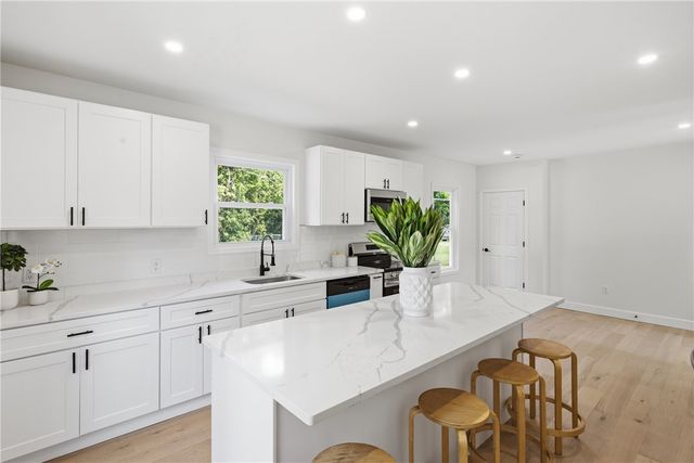 42 Park Place, Burrillville, RI 02859