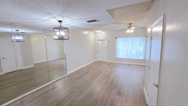9807 NW 57 Manor, Coral Springs, FL 33076