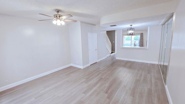 9807 NW 57 Manor, Coral Springs, FL 33076