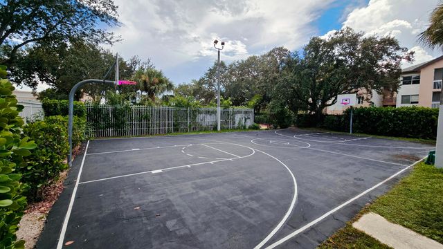 9807 NW 57 Manor, Coral Springs, FL 33076