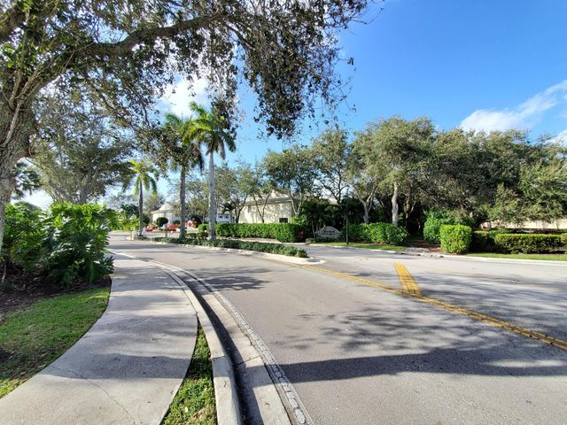 9807 NW 57 Manor, Coral Springs, FL 33076