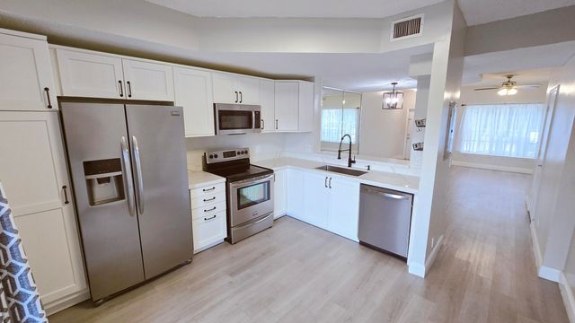 9807 NW 57 Manor, Coral Springs, FL 33076