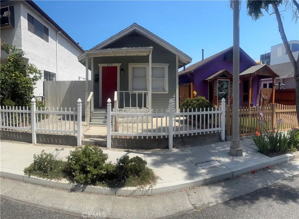 652 Navy Street, Santa Monica, CA 90405