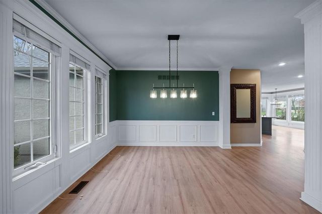 5800 NE SAPPHIRE Circle, Lee's Summit, MO 64064