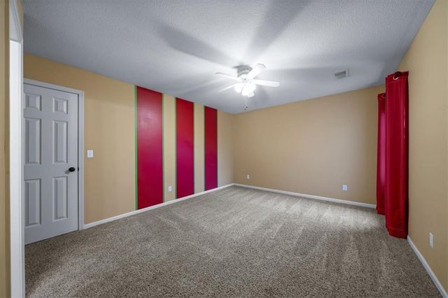 5800 NE SAPPHIRE Circle, Lee's Summit, MO 64064