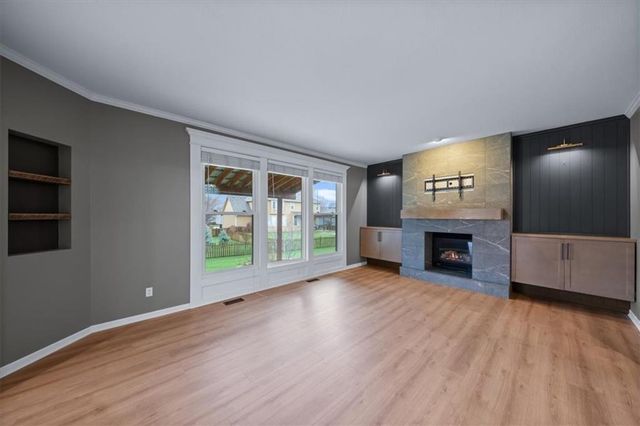 5800 NE SAPPHIRE Circle, Lee's Summit, MO 64064