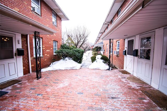 1690 Grand Avenue A15, Baldwin, NY 11510