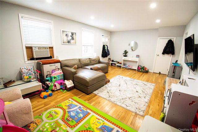 1690 Grand Avenue A15, Baldwin, NY 11510