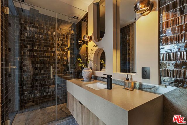 1021 N Ogden Drive 3, West Hollywood, CA 90046