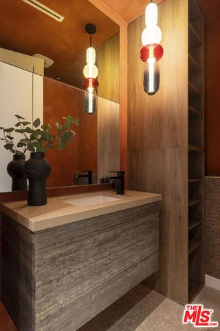 1021 N Ogden Drive 3, West Hollywood, CA 90046