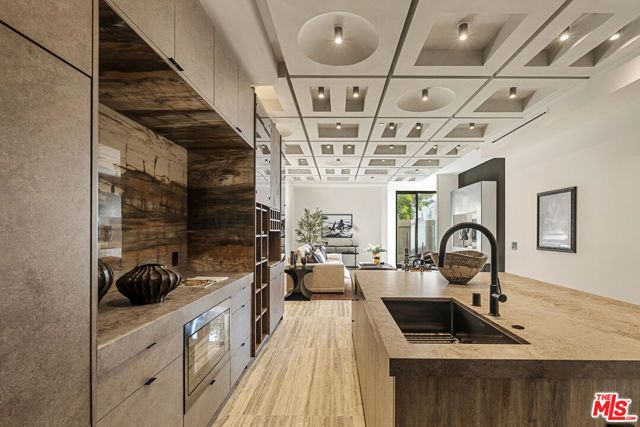 1021 N Ogden Drive 3, West Hollywood, CA 90046