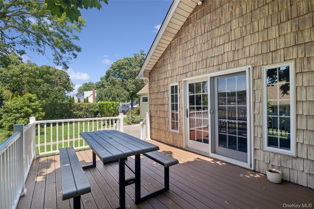 52 Center Street, Ronkonkoma, NY 11779