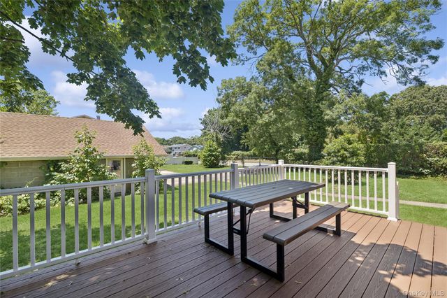 52 Center Street, Ronkonkoma, NY 11779