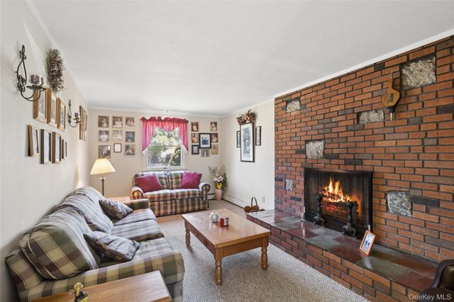 52 Center Street, Ronkonkoma, NY 11779