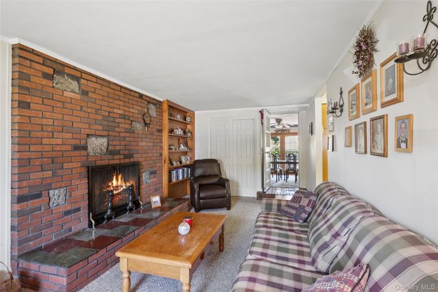 52 Center Street, Ronkonkoma, NY 11779