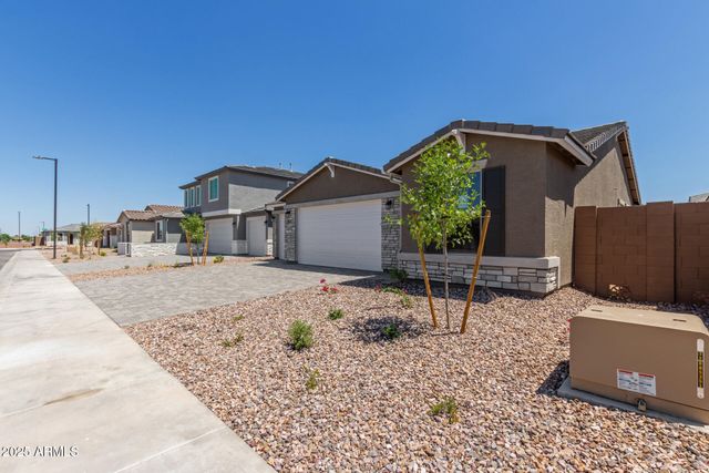 18189 W HESS Street, Goodyear, AZ 85338