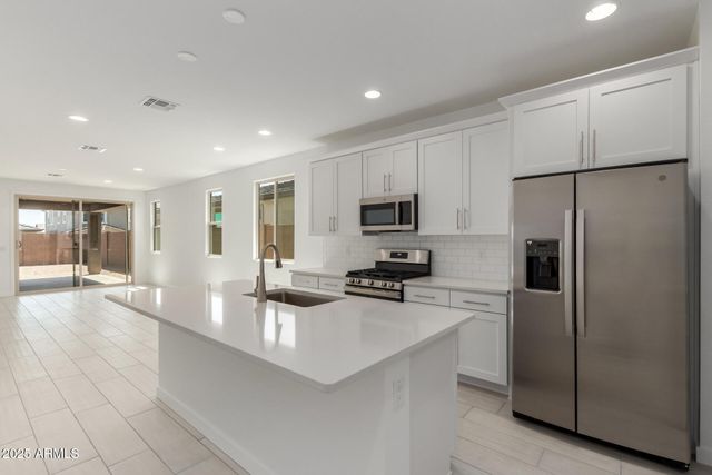 18189 W HESS Street, Goodyear, AZ 85338