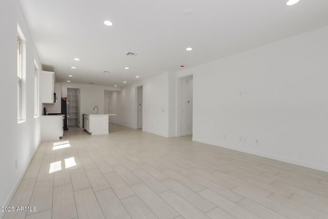 18189 W HESS Street, Goodyear, AZ 85338