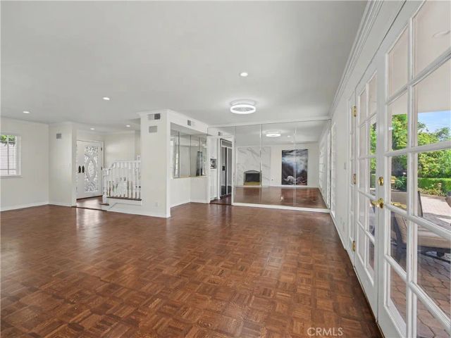 24060 Hatteras Street, Woodland Hills, CA 91367