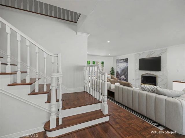 24060 Hatteras Street, Woodland Hills, CA 91367