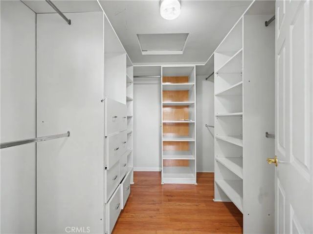 24060 Hatteras Street, Woodland Hills, CA 91367