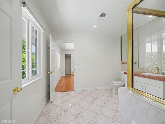 24060 Hatteras Street, Woodland Hills, CA 91367