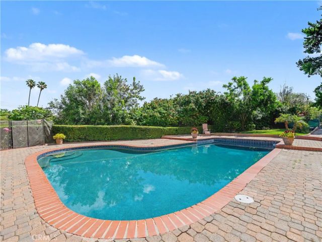 24060 Hatteras Street, Woodland Hills, CA 91367