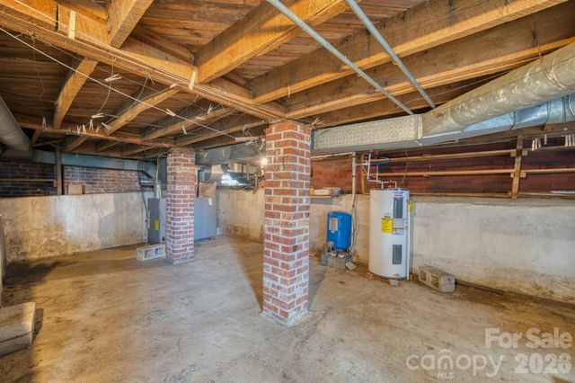 6090 US 23 Highway, Mars Hill, NC 28754