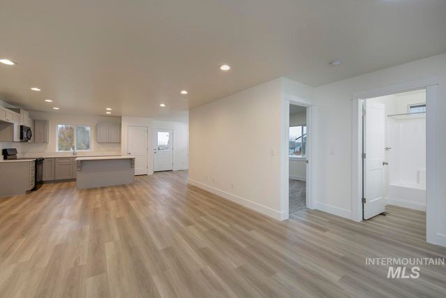 1540 Castle Way, Emmett, ID 83617