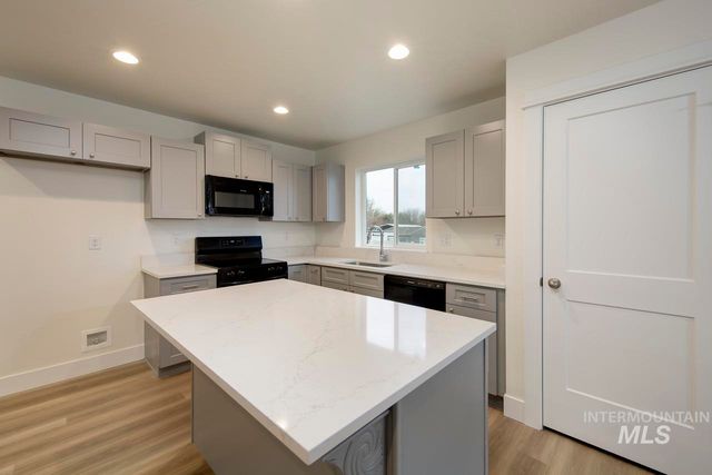 1540 Castle Way, Emmett, ID 83617