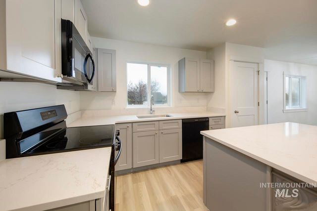 1540 Castle Way, Emmett, ID 83617