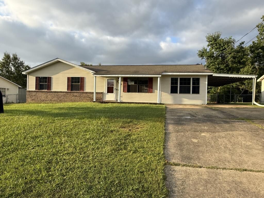 204 Begonia Drive, Taylor, AL 36301