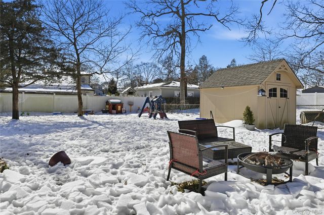 36 Woodlawn Avenue, Selden, NY 11784