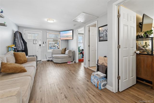 36 Woodlawn Avenue, Selden, NY 11784