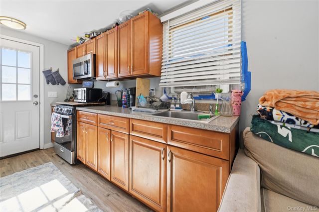 36 Woodlawn Avenue, Selden, NY 11784