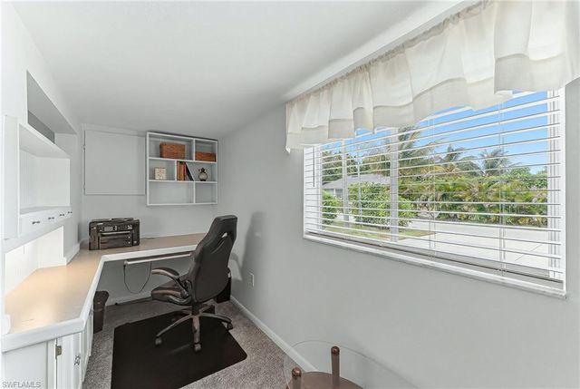 27051 Sun Aqua LN, Bonita Springs, FL 34135