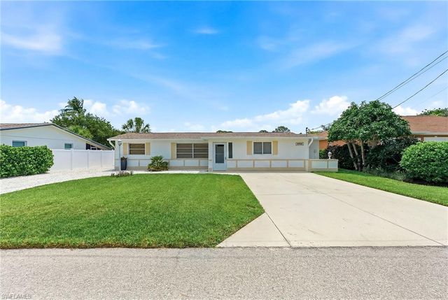 27051 Sun Aqua LN, Bonita Springs, FL 34135